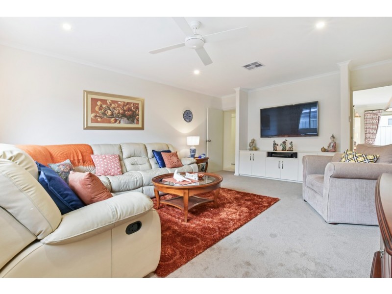 4 Scope Road, Woodcroft SA 5162