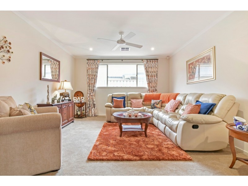 4 Scope Road, Woodcroft SA 5162