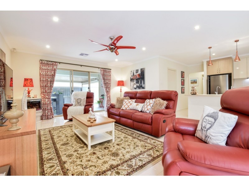 4 Scope Road, Woodcroft SA 5162