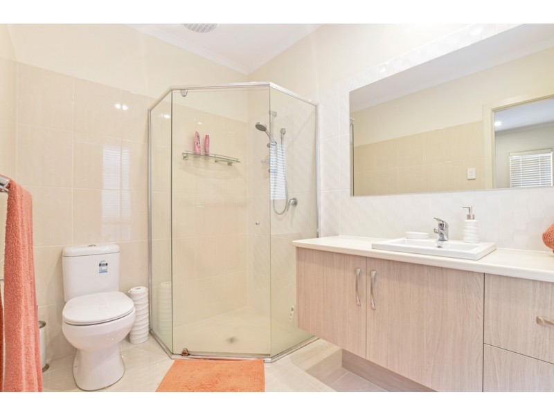 4 Scope Road, Woodcroft SA 5162