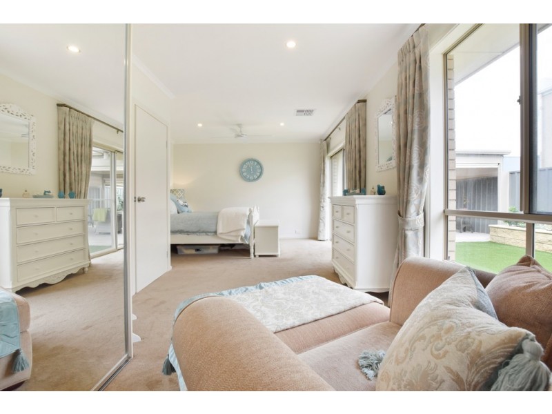 4 Scope Road, Woodcroft SA 5162