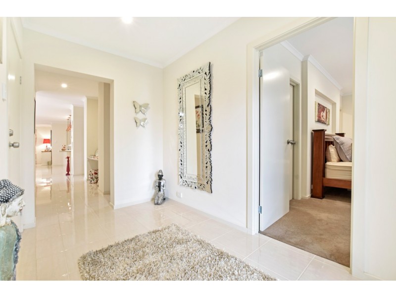 4 Scope Road, Woodcroft SA 5162