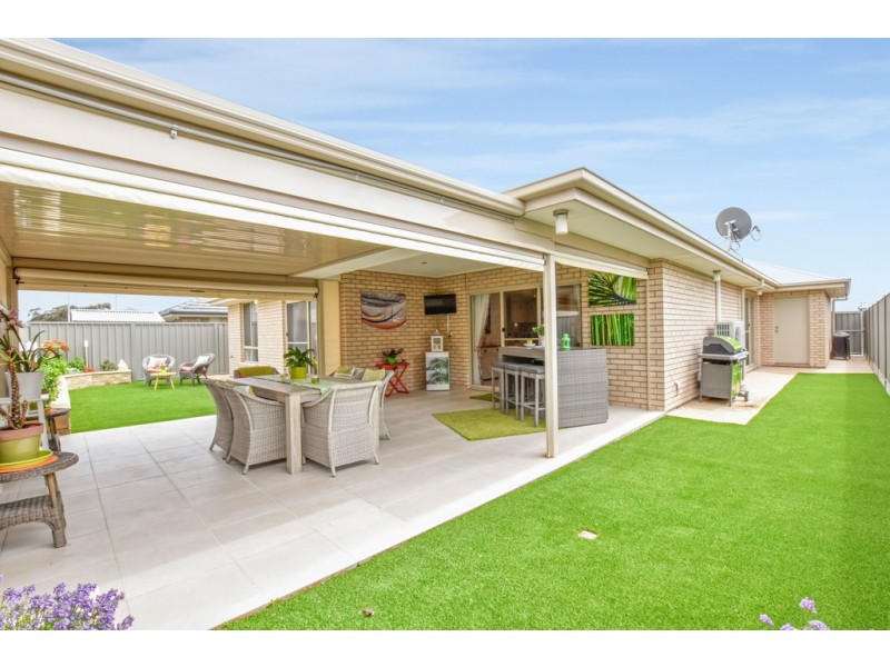 4 Scope Road, Woodcroft SA 5162