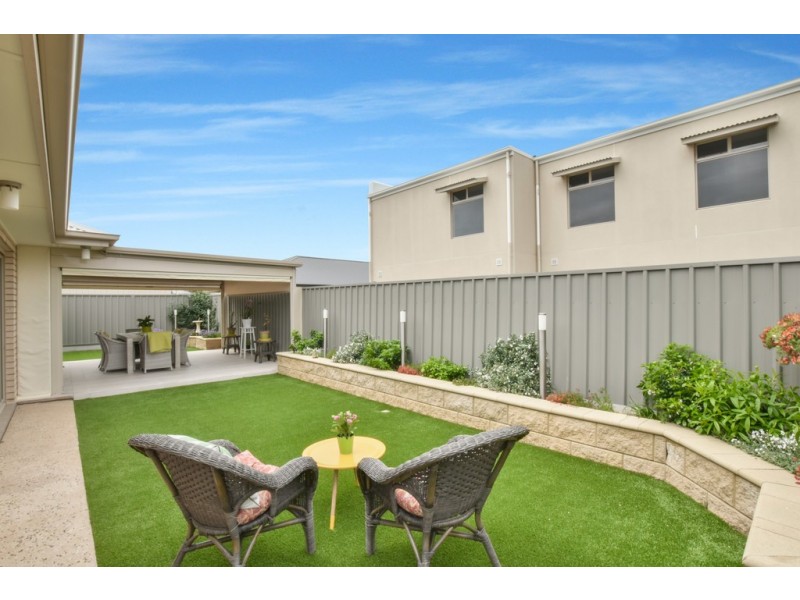 4 Scope Road, Woodcroft SA 5162