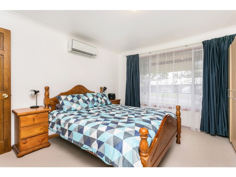 19 Judith Crescent, Morphett Vale SA 5162