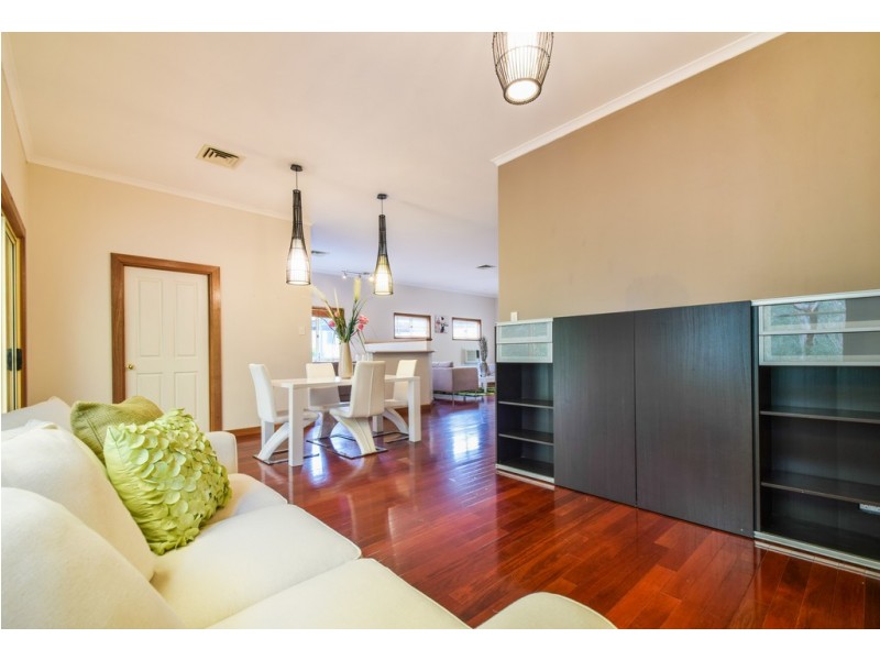 6 Nayook Grove, Happy Valley SA 5159