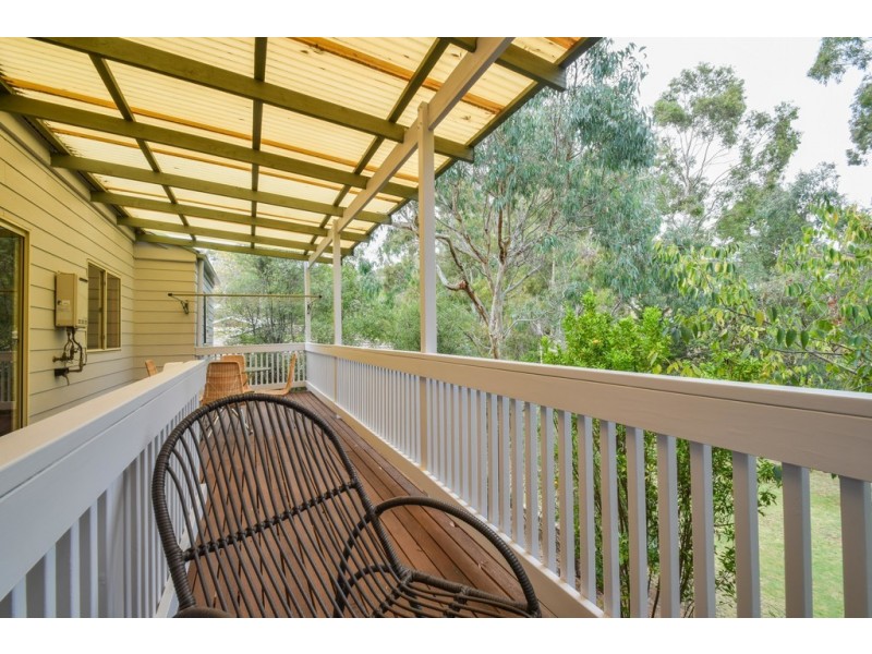 6 Nayook Grove, Happy Valley SA 5159