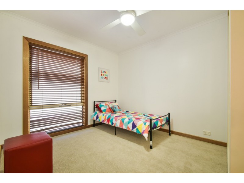 6 Nayook Grove, Happy Valley SA 5159