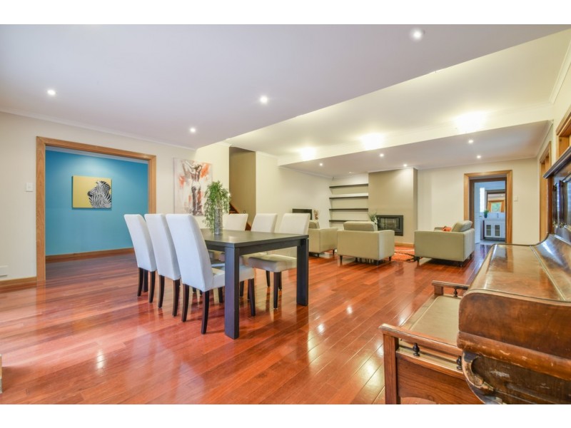 6 Nayook Grove, Happy Valley SA 5159