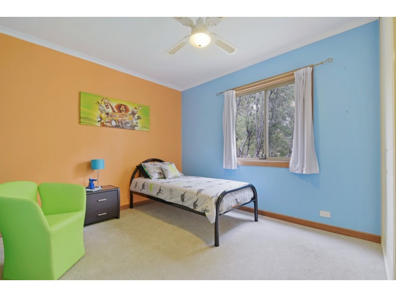 6 Nayook Grove, Happy Valley SA 5159