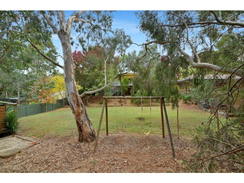 6 Nayook Grove, Happy Valley SA 5159