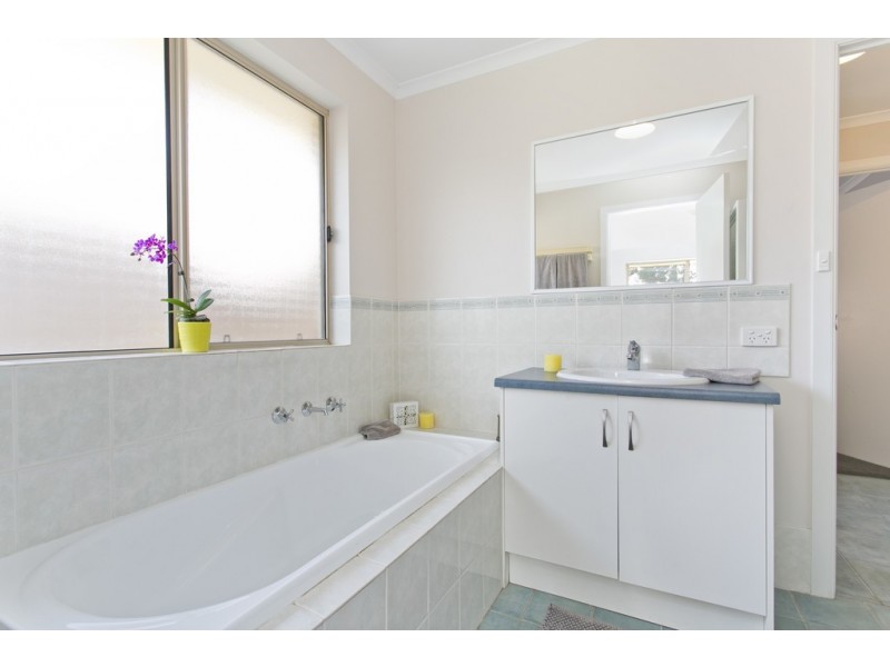 12 Spinnaker Court, Aldinga Beach SA 5173