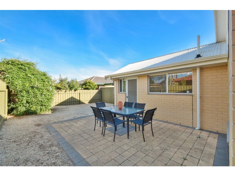 13 Coonawarra Close, Woodcroft SA 5162