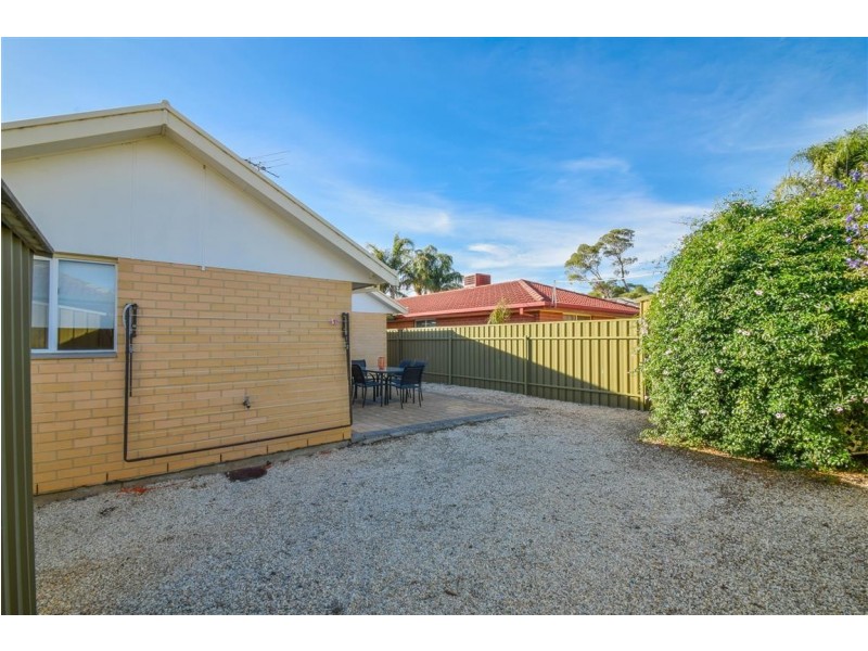 13 Coonawarra Close, Woodcroft SA 5162