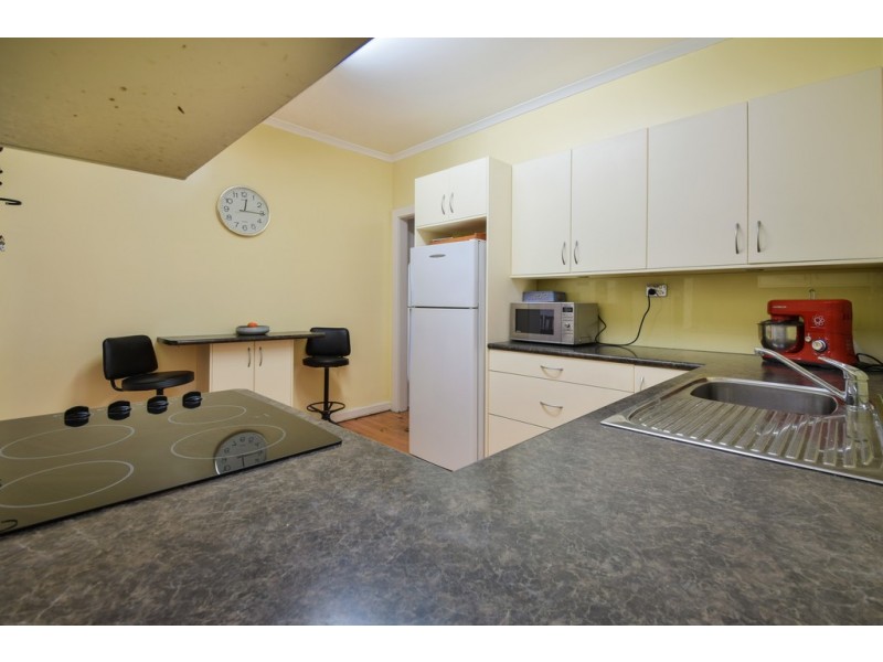 4 Bourlang Ave, Camden Park SA 5038