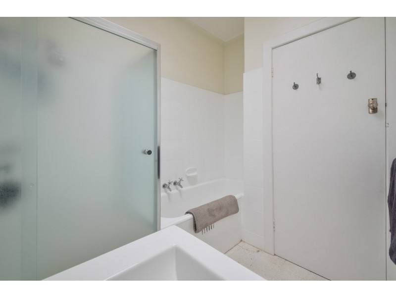 4 Bourlang Ave, Camden Park SA 5038