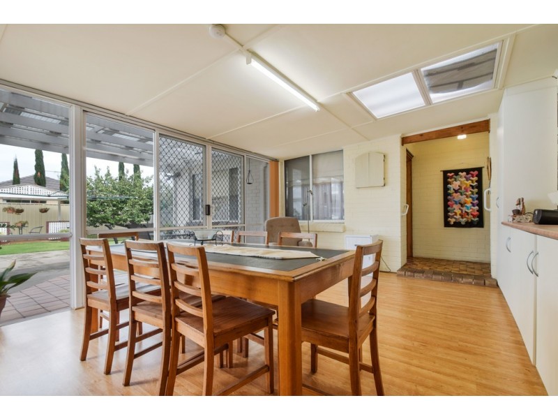 4 Bourlang Ave, Camden Park SA 5038