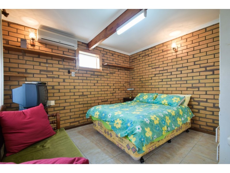 4 Bourlang Ave, Camden Park SA 5038