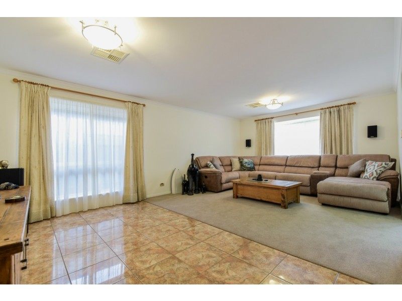 6 Searise Close, Seaford Rise SA 5169