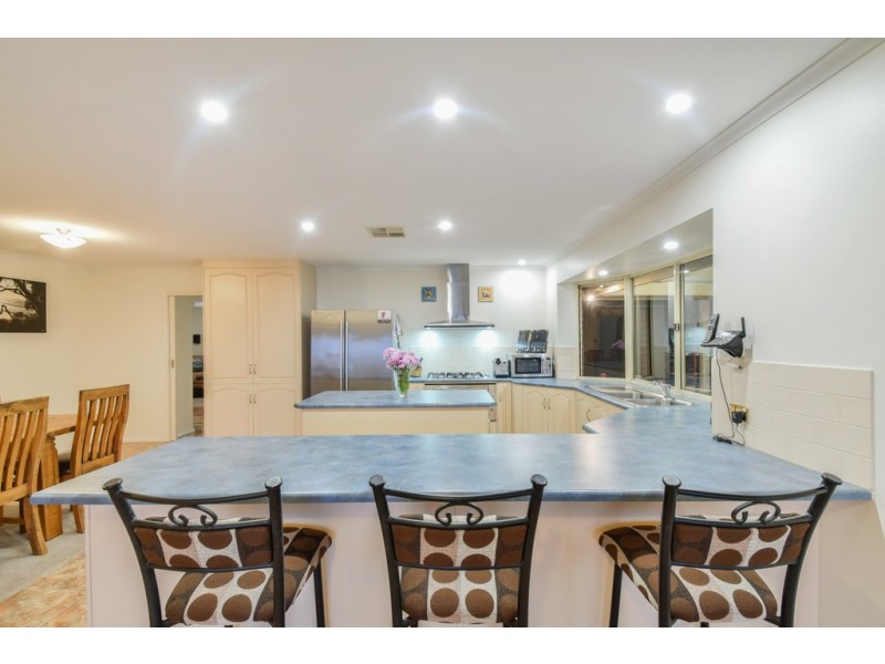 6 Searise Close, Seaford Rise SA 5169