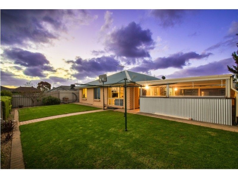 6 Searise Close, Seaford Rise SA 5169