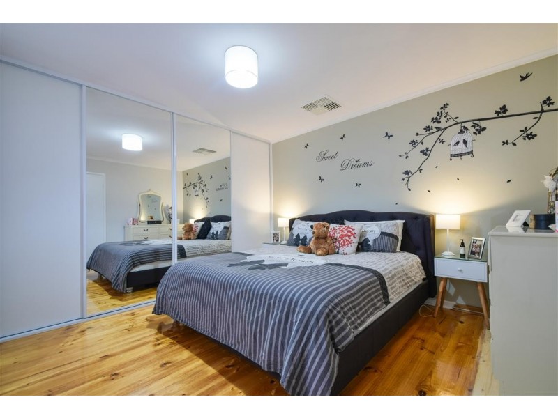 8 Pinchbeck Street, Morphett Vale SA 5162