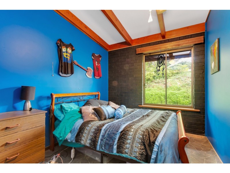 5 Redbank Close, Happy Valley SA 5159