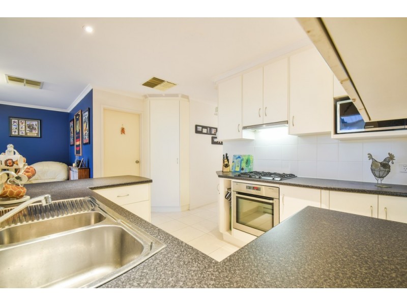 1 Windermere Court, Woodcroft SA 5162