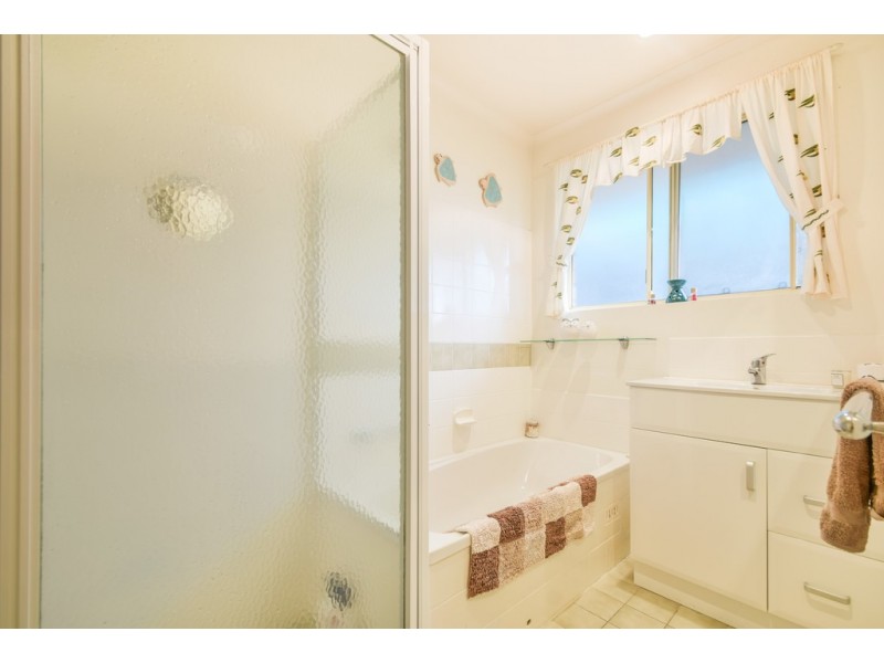 1 Windermere Court, Woodcroft SA 5162