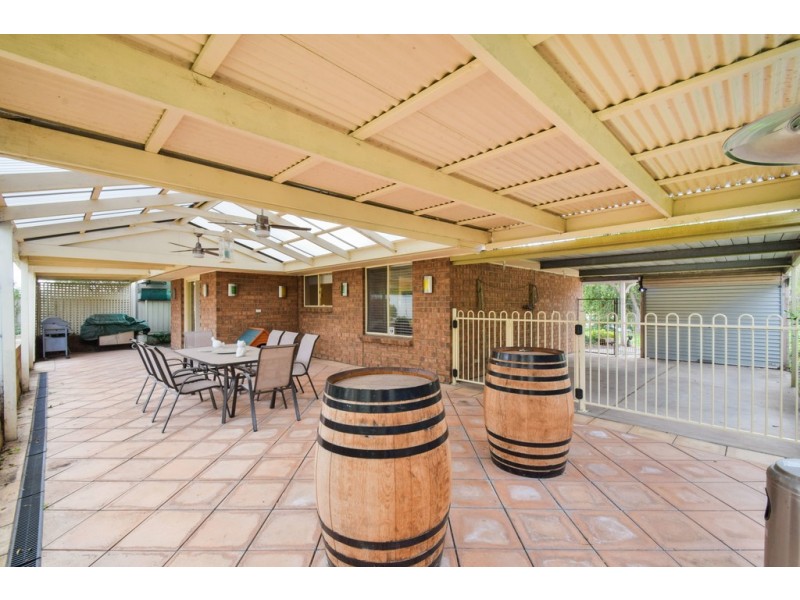 1 Windermere Court, Woodcroft SA 5162