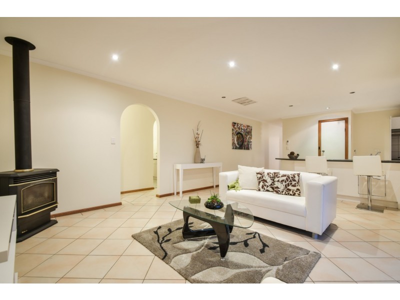 3 Dorita Court, Woodcroft SA 5162