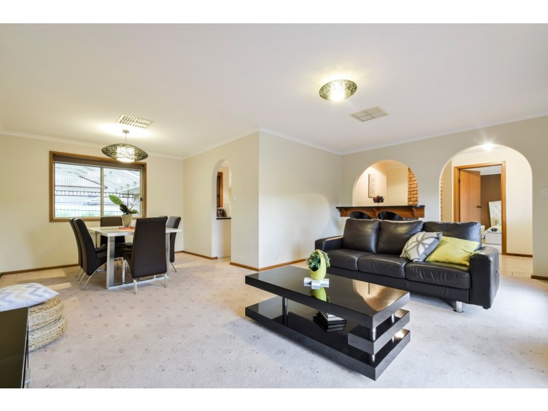 3 Dorita Court, Woodcroft SA 5162