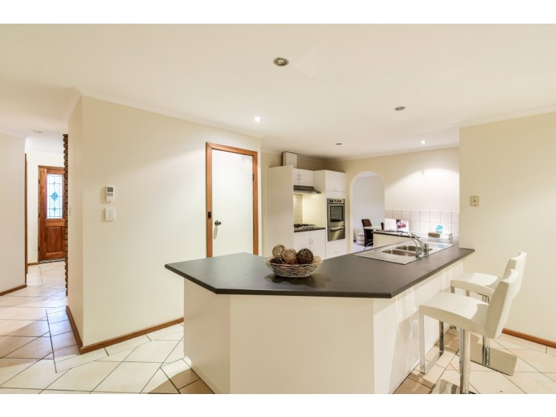 3 Dorita Court, Woodcroft SA 5162