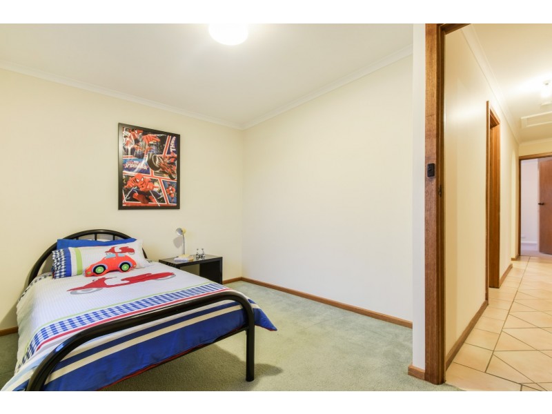 3 Dorita Court, Woodcroft SA 5162