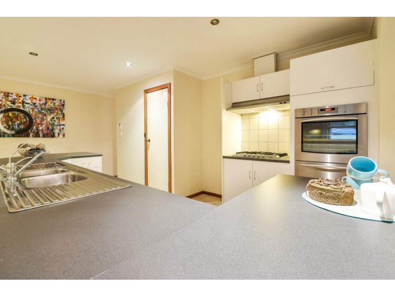 3 Dorita Court, Woodcroft SA 5162