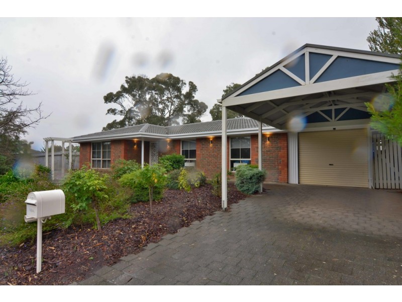 28 Lexcen Grove, Happy Valley SA 5159