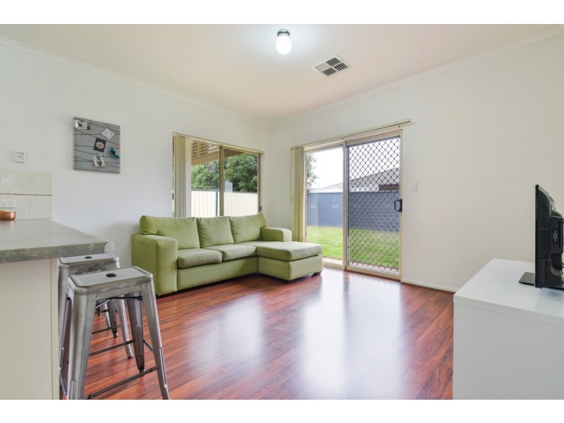 26 Mundulla Avenue, Woodcroft SA 5162