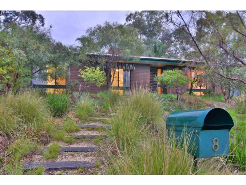 8 Jordan Avenue, Happy Valley SA 5159