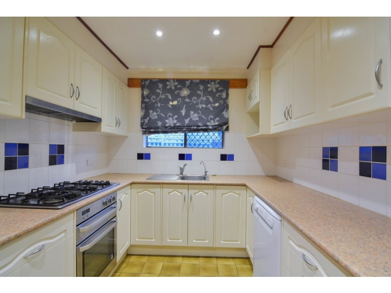 8 Jordan Avenue, Happy Valley SA 5159