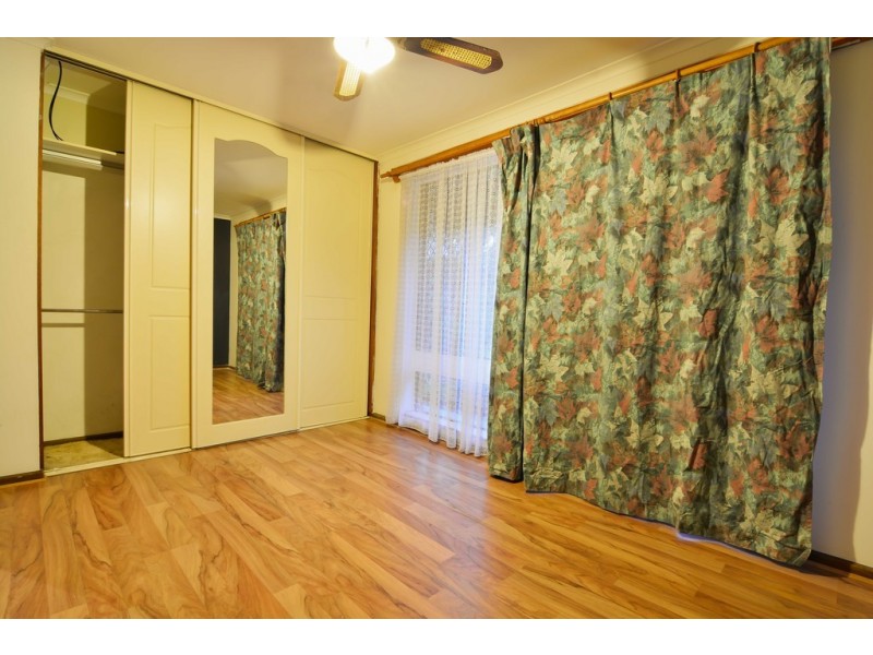 8 Jordan Avenue, Happy Valley SA 5159