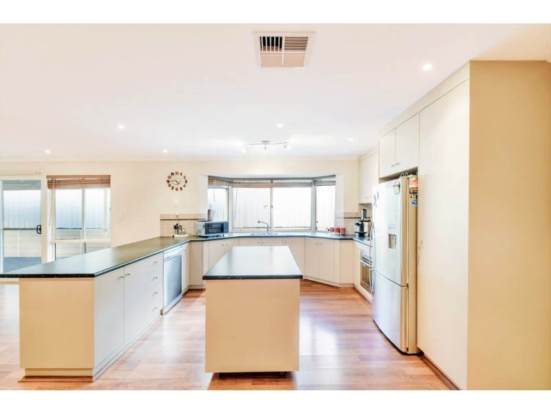 7 Antonio Street, Huntfield Heights SA 5163