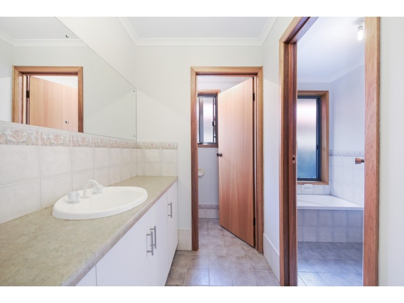 3 River Glen Place, Flagstaff Hill SA 5159