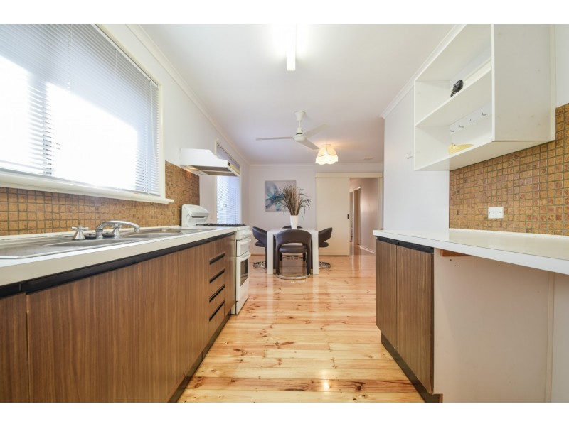 13 Streeton Court, Trott Park SA 5158