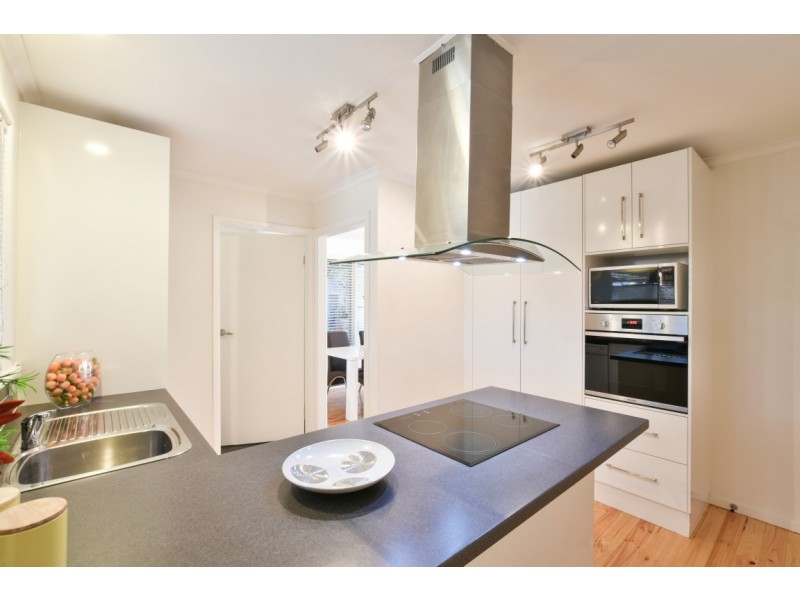 6 Jarrad Road, Happy Valley SA 5159