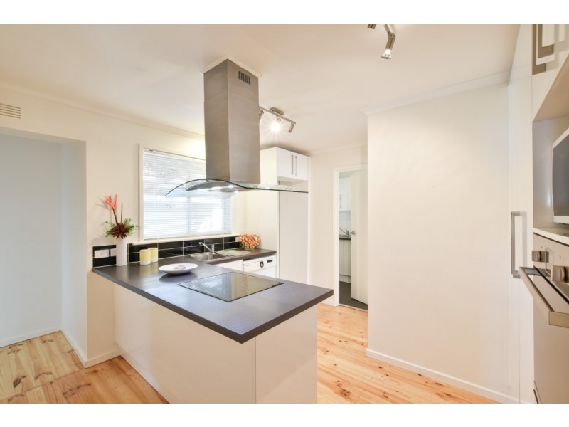 6 Jarrad Road, Happy Valley SA 5159