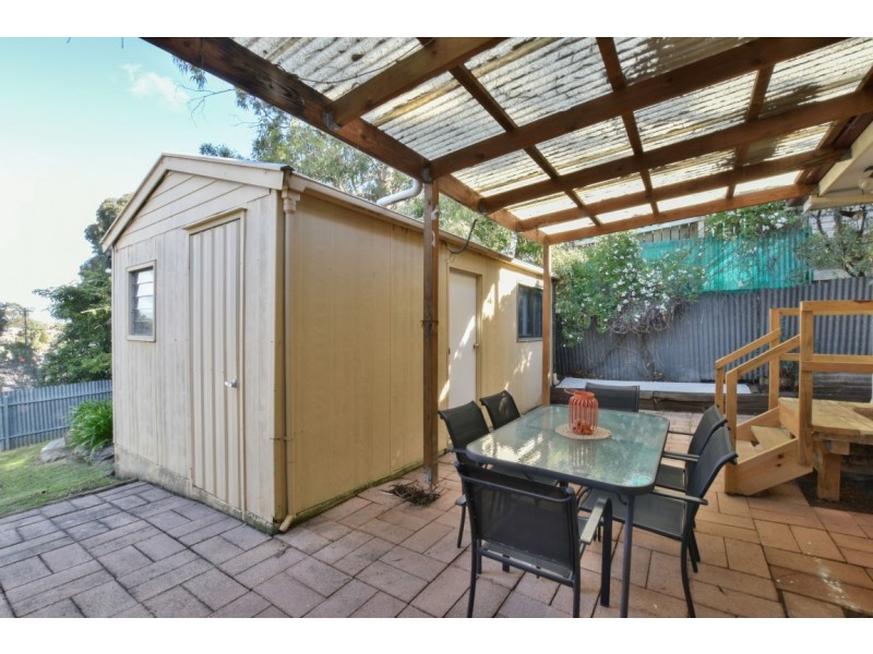 6 Jarrad Road, Happy Valley SA 5159