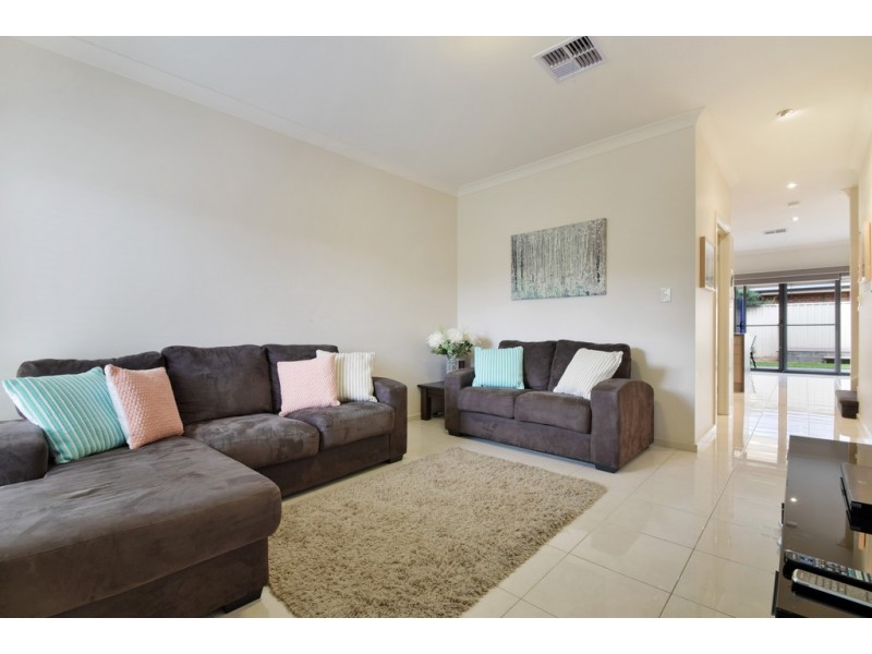 9a Mulcra Avenue, Park Holme SA 5043