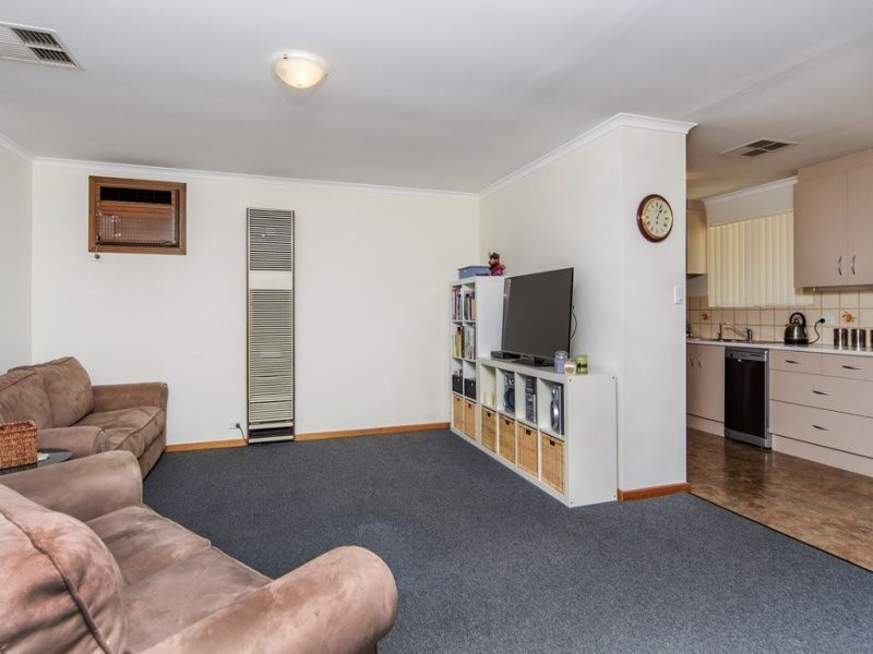 1A Regency Road, Happy Valley SA 5159
