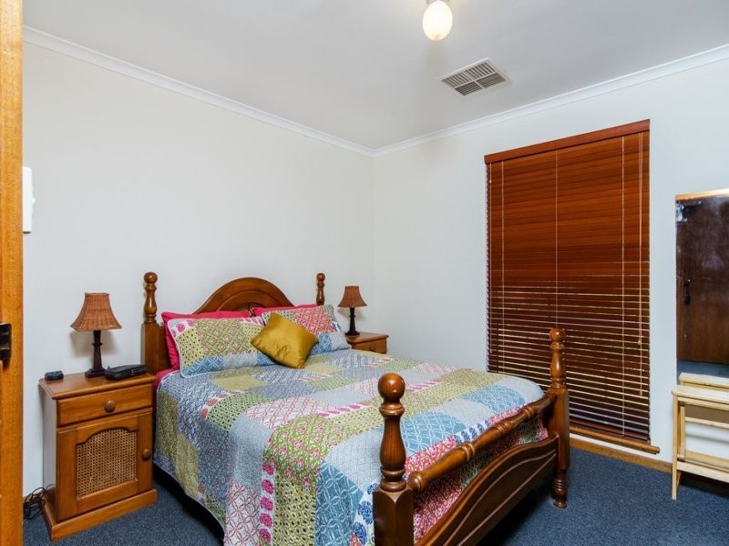 1A Regency Road, Happy Valley SA 5159