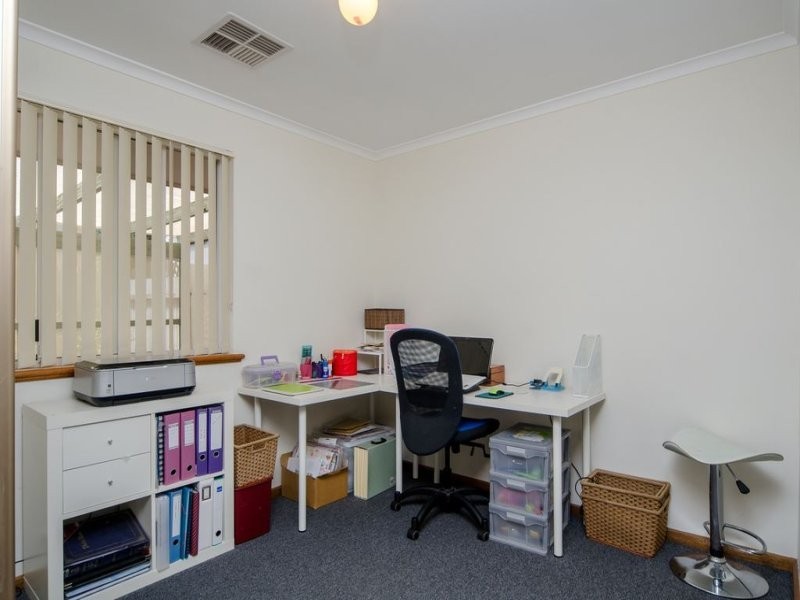 1A Regency Road, Happy Valley SA 5159